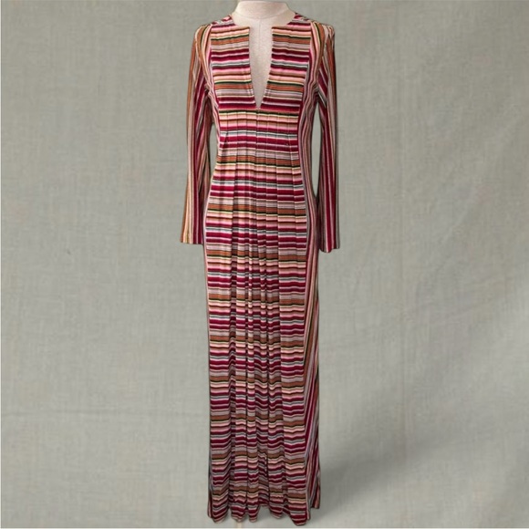 knit off shoulder maxi dress Off Shoulder Fit Knitted Maxi Dress – MAUVSTUDIO®